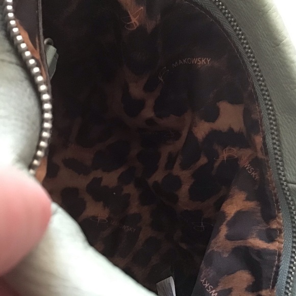 B makowsky leather crossbody. -5 - Picture 5 of 6